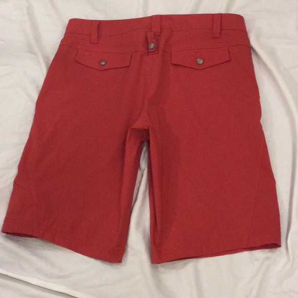Athleta Red Dipper Bermuda Hiking Shorts Size 8 - Picture 4 of 8